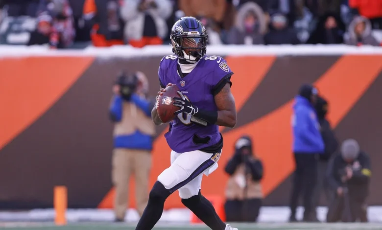 Lamar Jackson day-to-day with significant contusion in back