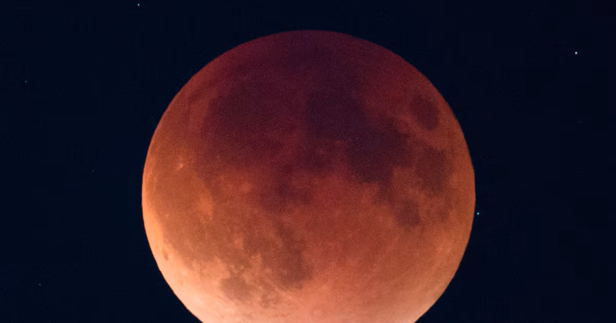 Last supermoon of 2025: When Canadians can see the Cold Moon