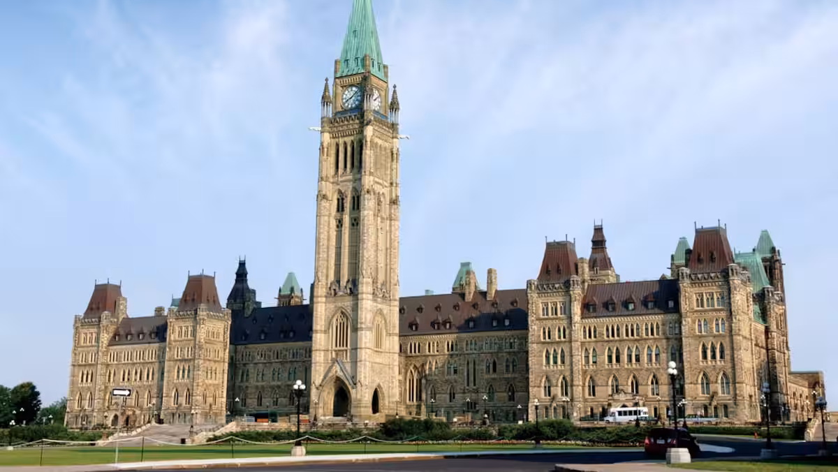 Le syndicat des employés de l'impôt dénonce le possible retour au bureau à temps plein pour les fonctionnaires