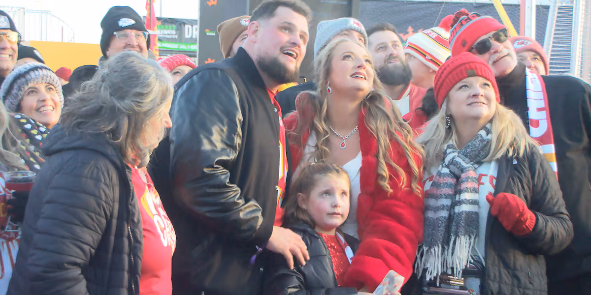 Lifelong Chiefs fans tie the knot at Arrowhead Stadium ahead of Texans matchup