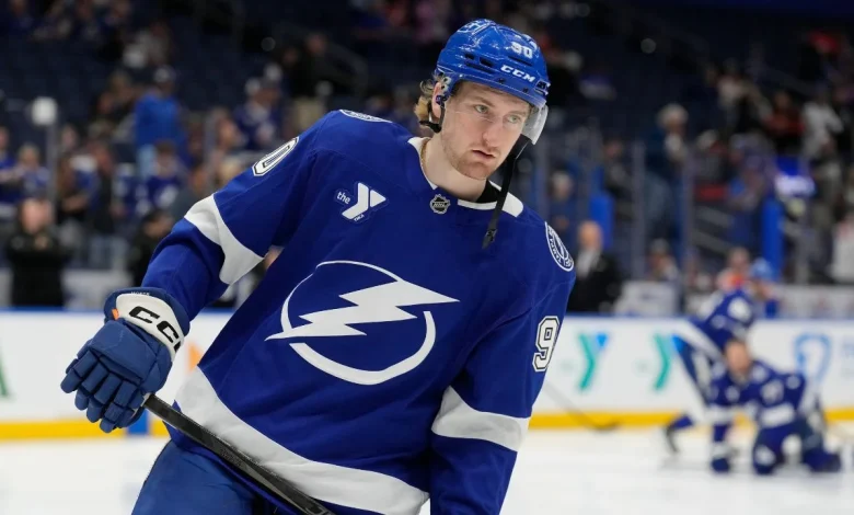 Lightning closing in on eight-year, $54M extension for D J.J. Moser