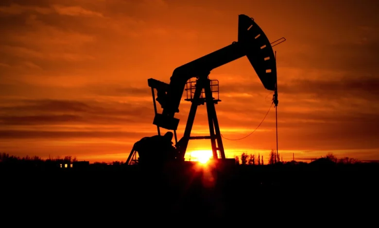 Lingering pessimism, uncertainty further weigh on oil and gas activity