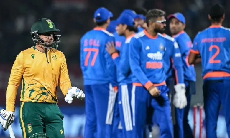 Live Report - India look to seal T20I series against South Africa with one to play