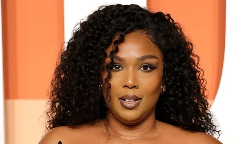 Lizzo Shares Close-Up Photo of Her Torso in Bikini After Seeing a Fat Joke About Her: ‘Never Let Anyone Shame You’ | Bikini, Lizzo | Celebrity News and Gossip | Entertainment, Photos and Videos