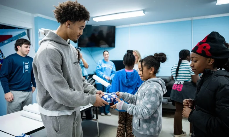 Lucas: Santa Seth - University of North Carolina Athletics