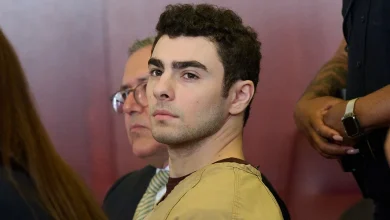 Luigi Mangione seeks to suppress evidence in CEO murder case