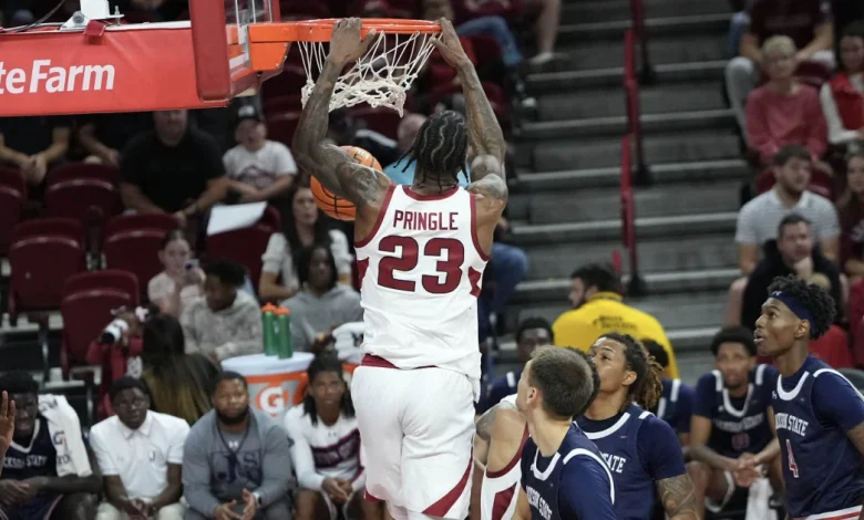 MBB Preview: Arkansas vs Queens