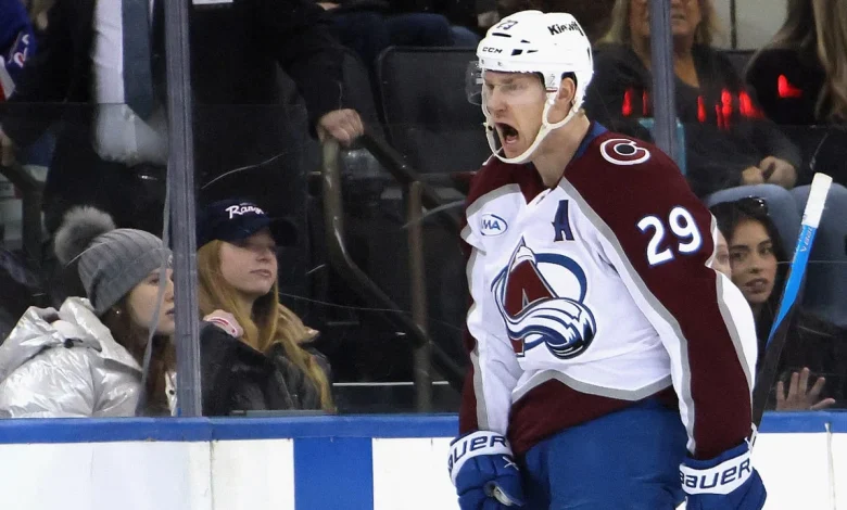 MacKinnon, like Sakic, lauded for extraordinary skill with Avalanche