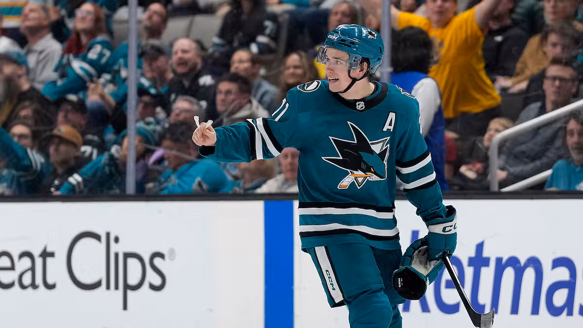 Macklin Celebrini a les yeux sur les Olympiques depuis l’été