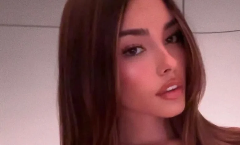 Madison Beer’s Selfie in Lace Bra & Minidress Is Unmissable