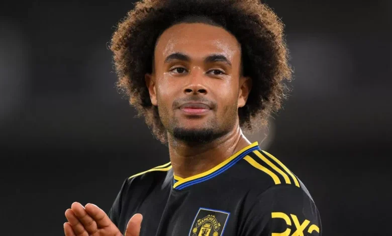 Man United news as star signs new deal and Joshua Zirkzee transfer decided