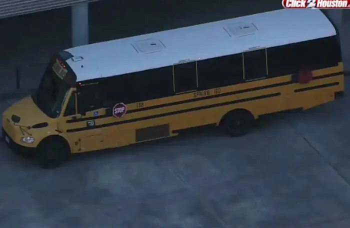 Man points weapon at Spring ISD bus driver, students, then runs away
