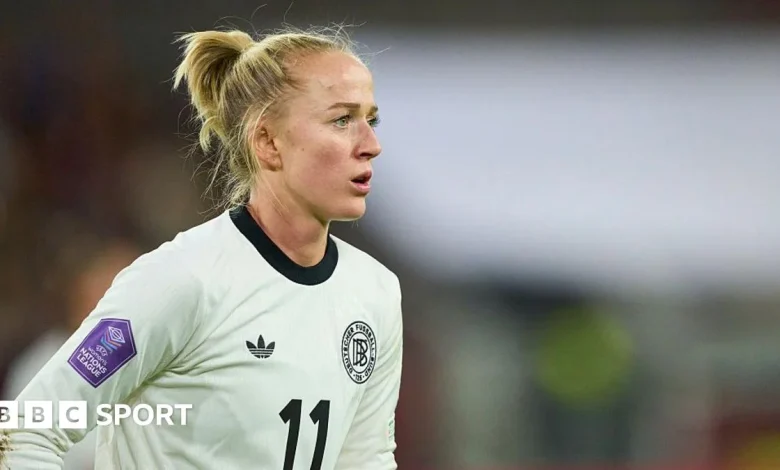 Manchester United sign Germany international Lea Schuller
