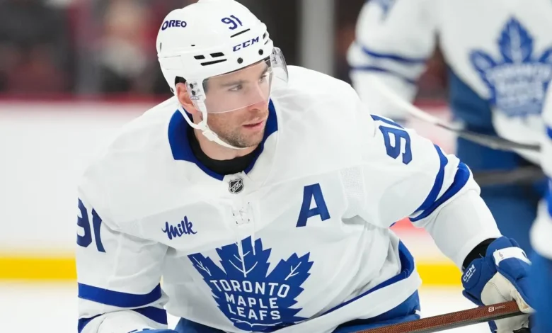Mats Sundin gives Leafs star John Tavares his flowers following an unbelievable accomplishment