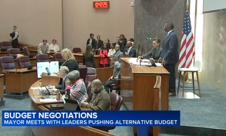 Mayor Brandon Johnson, city council members remain far apart in city of Chicago budget, head tax discussions as deadline looms