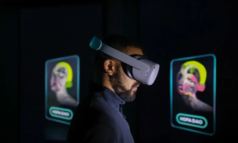 Meta’s Zuckerberg Plans Deep Cuts for Metaverse Efforts