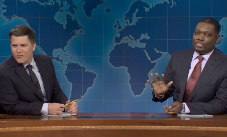 Michael Che Surprises Colin Jost with Joke Swap