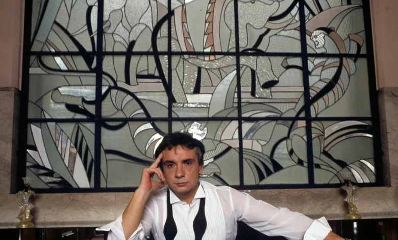 Michel Sardou propriétaire d'une villa de 500m2 dans le sud, le chanteur apprécie une chose devenue impossible à Paris