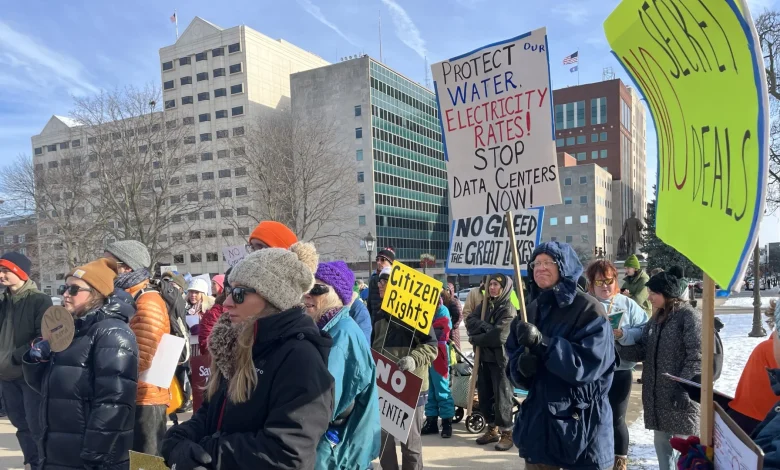 Michigan lawmakers unveil plan to repeal data center tax breaks