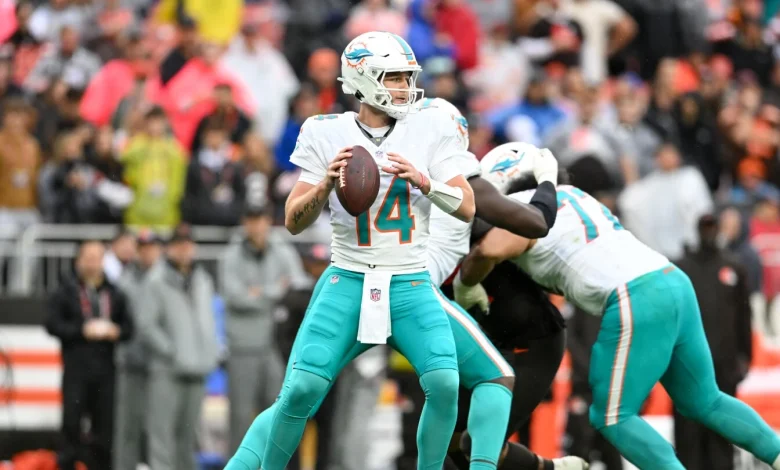 Mike McDaniel: Quinn Ewers gives best chance to win, Tua Tagovailoa will be No. 3 QB