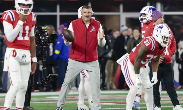 Mike Vrabel: I tell Drake Maye and our defense, QBs who stay in bounds get hit