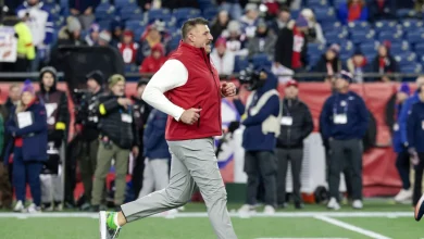 Mike Vrabel won't emphasize Week 15 being a "hat and T-shirt" game for the Patriots