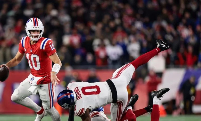 Monday Night Football: Patriots rock Giants, lead 30-7 at halftime