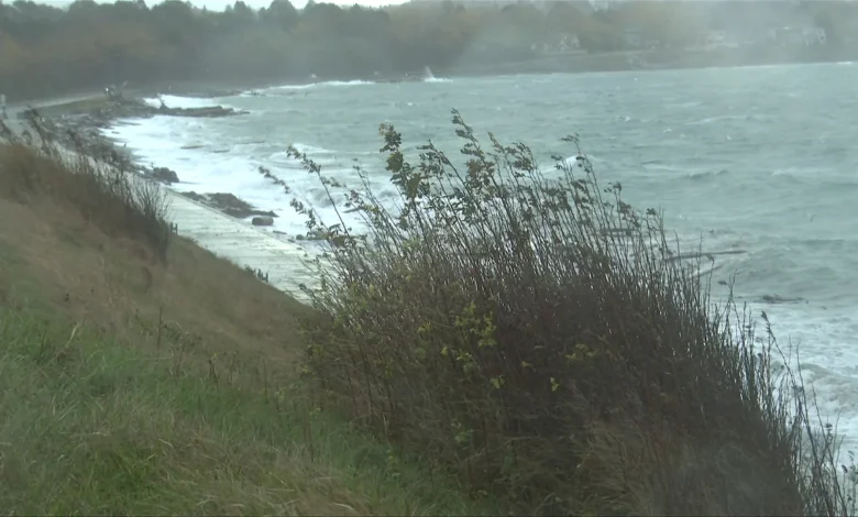 More rainfall, wind warnings issued Tuesday for Vancouver Island; gusts of up to 100 km/h expected