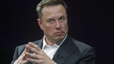 Musk and Gates are wrong about AI replacing jobs. ‘That’s not what we’re seeing,’ LinkedIn exec says