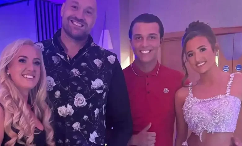 'My queen and best friend' gushes Venezuela Fury in birthday tribute to Paris