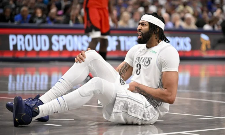 NBA World Reacts To Anthony Davis' Performance In Mavs-Nuggets Game