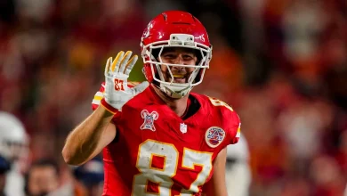NFL Christmas winners, losers: Travis Kelce's mystery, Packers' gift and Snoop Dogg slays