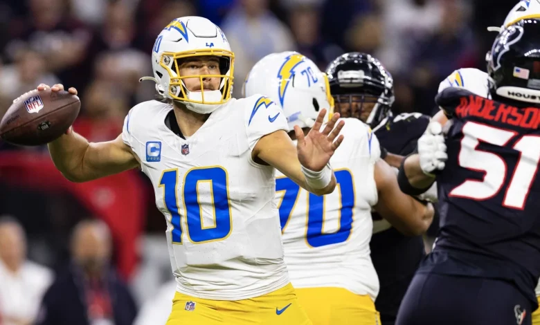 NFL schedules Texans-Chargers, Ravens-Packers for Saturday, December 27