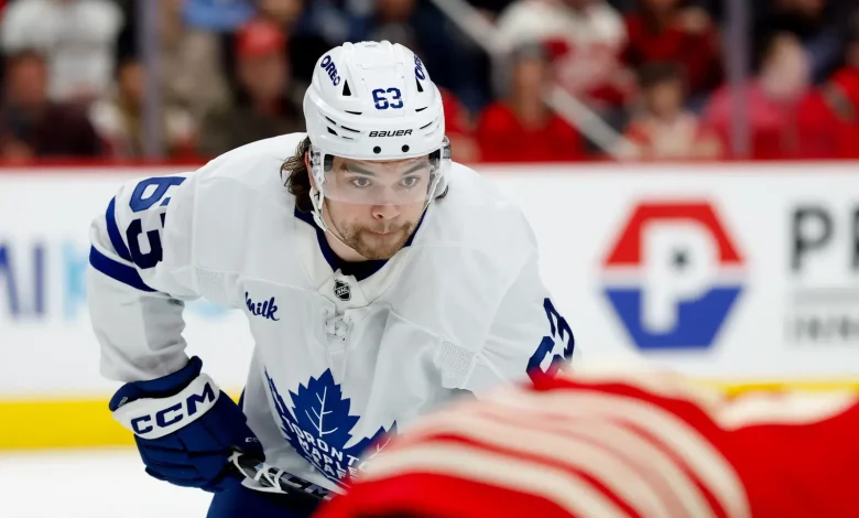 NHL Rumors: Bruins Urged To Target Maple Leafs Forward