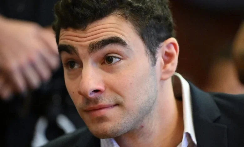 'Nervous' Luigi Mangione Claimed He Was Homeless in New Arrest Video