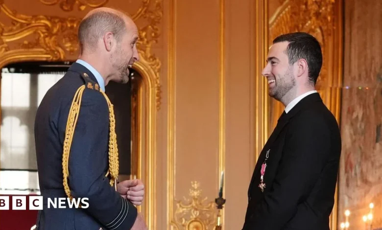 Newbury darts star Luke Humphries receives MBE from Prince William