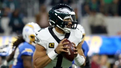 Nick Sirianni calls idea of benching Jalen Hurts "ridiculous"