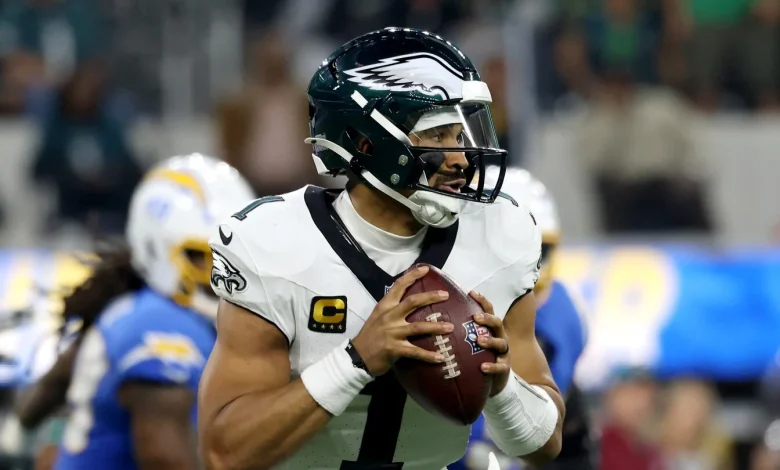 Nick Sirianni calls idea of benching Jalen Hurts "ridiculous"