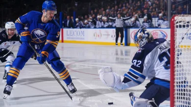 Norris scores twice in return, Sabres ease past Jets