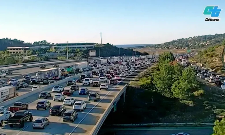 Northbound Interstate 5 closed due to person threatening to jump from Del Mar Heights overpass