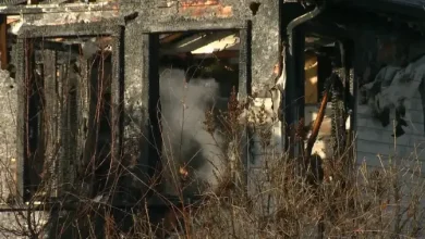 Northwest Calgary homes seriously damaged in Monday afternoon fire