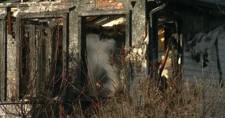 Northwest Calgary homes seriously damaged in Monday afternoon fire