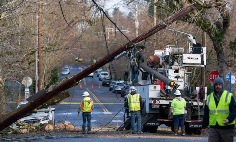 Oregon, SW Washington brace for a possible windstorm on Christmas Eve