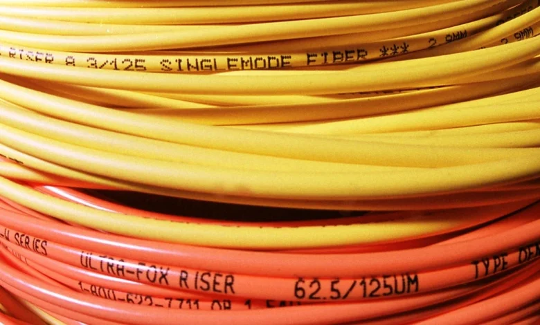 Orland Park, Illinois halts fiber-optic construction permits after complaints