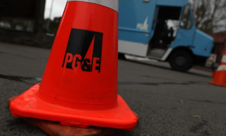 PG&E transformer fire prompts further power outages for thousands of SF residents