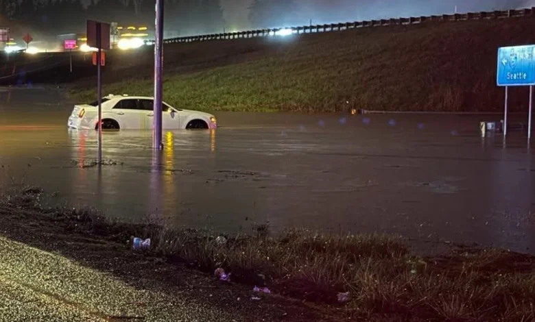 Pacific Northwest sees heavy rain as atmospheric river hits