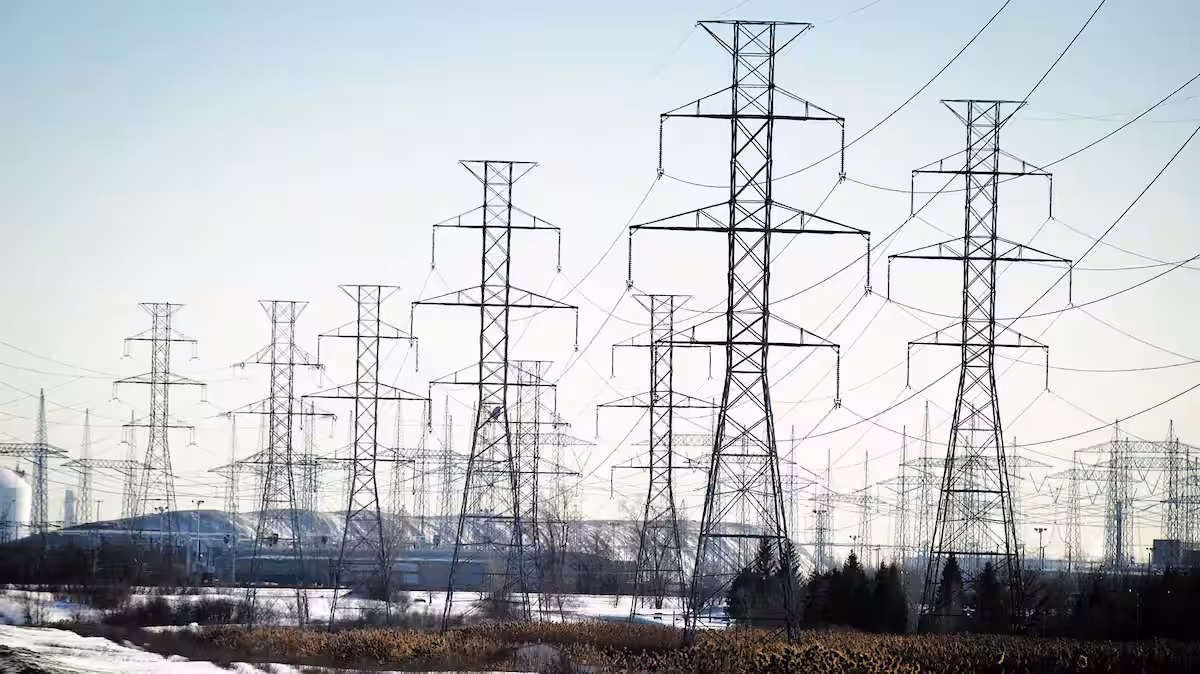 Pluie et forts vents : plus de 75 000 foyers privés d'électricité à travers la province