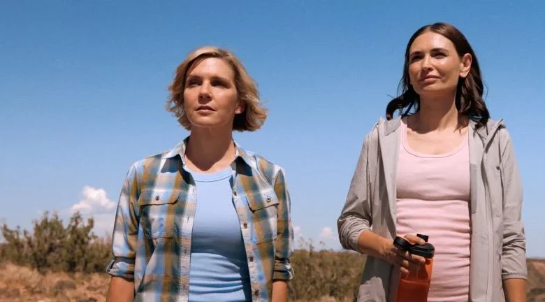 'Pluribus' Cast, Creator Unpack Zosia & Carol's First Kiss, Romance