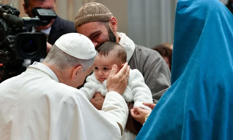 Pope: The Nativity is a gift of light for our world in need of hope