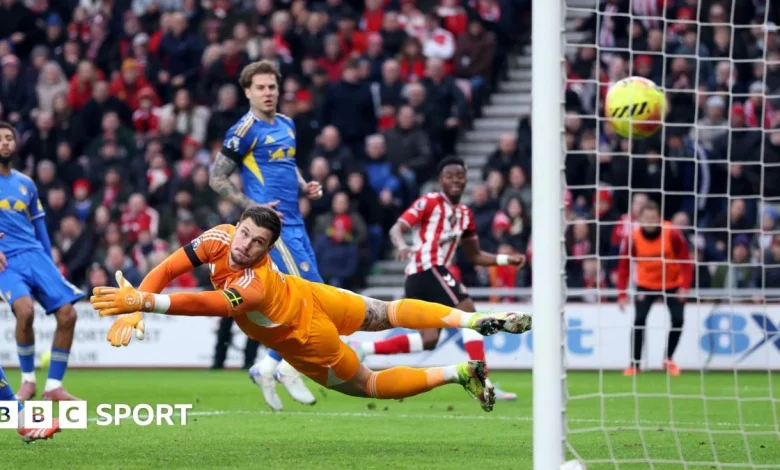 Premier League: High-flying Sunderland under way against in-form Leeds